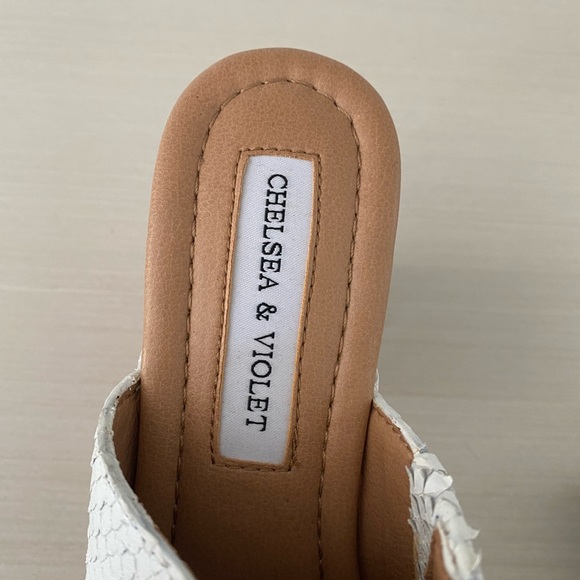 Beautiful shoes - Picture 3 of 3